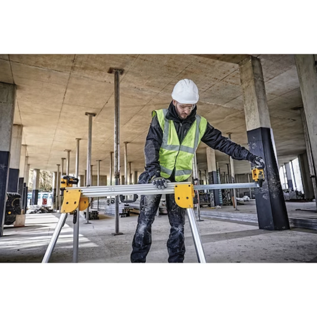 Support universel - DeWALT - DE7033-XJ Support universel - DeWALT - DE7033-XJ